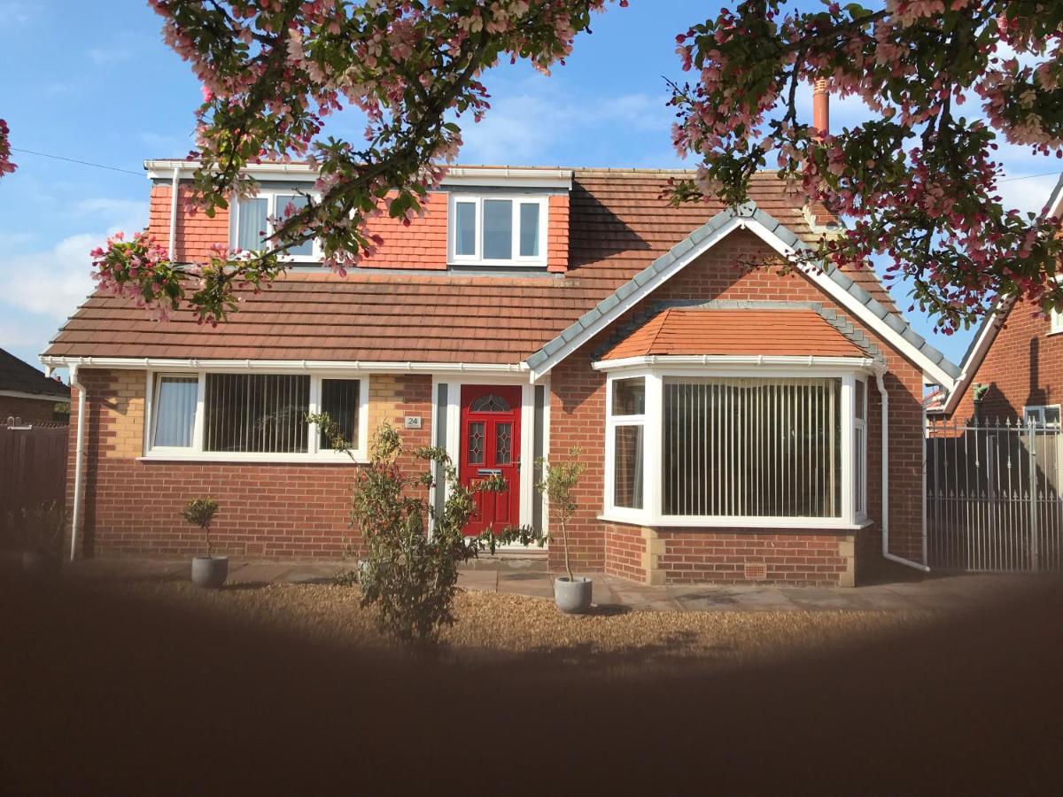 24 Elmhurst Road Apartment Lytham St Annes Exterior photo