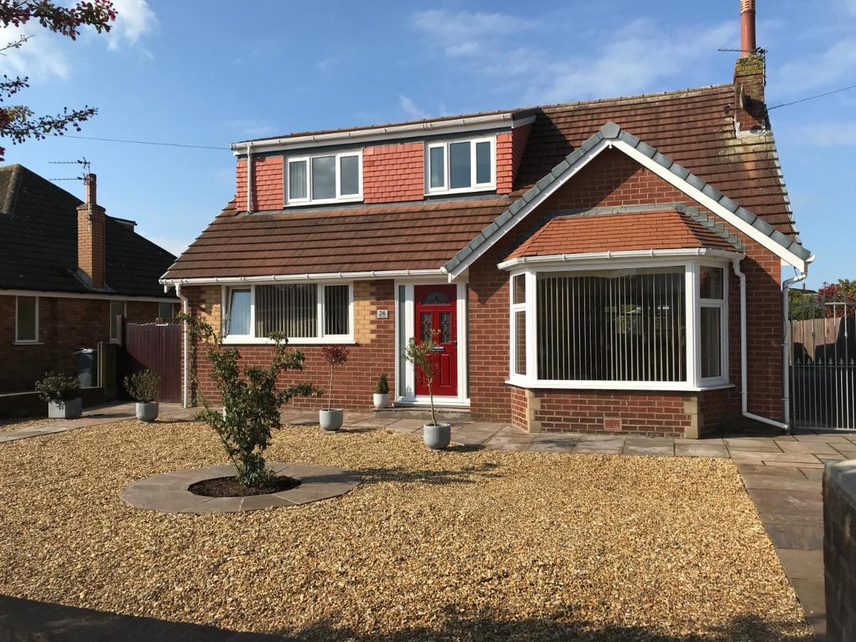 24 Elmhurst Road Apartment Lytham St Annes Exterior photo